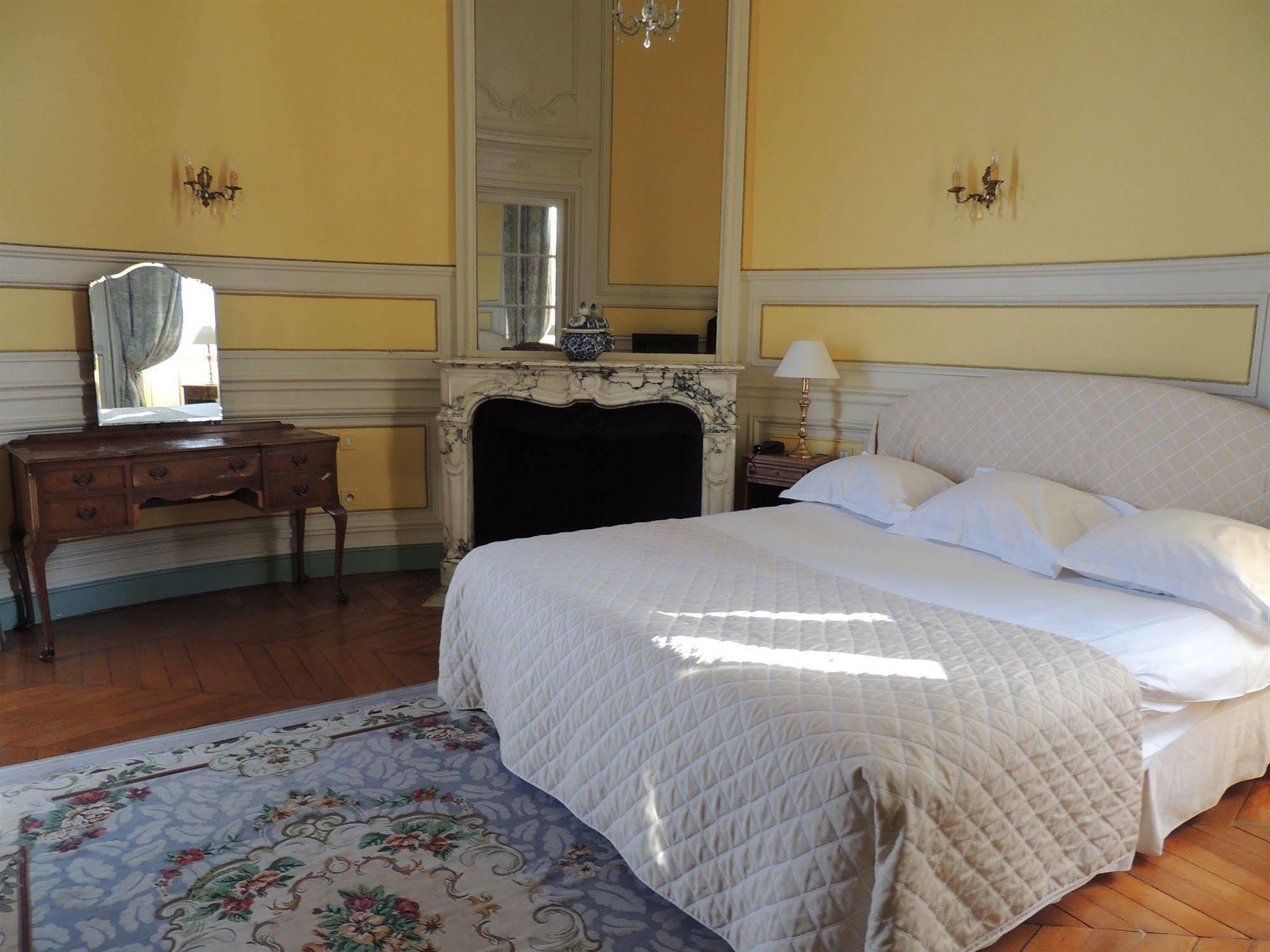 Chateau D'ermenonville Ermenonville